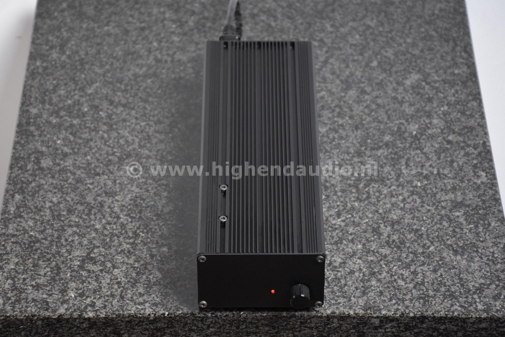 Nottingham-AnnaLog-1110131-Wavemechanic-5442-top_wm