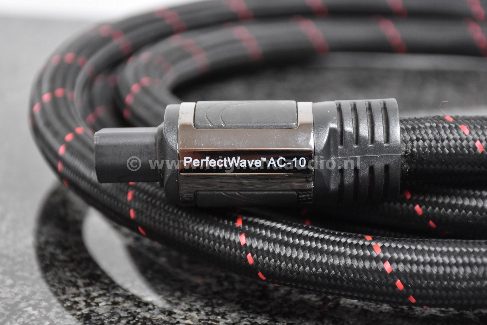 PSAudio-AC10-3m-detail1_wm