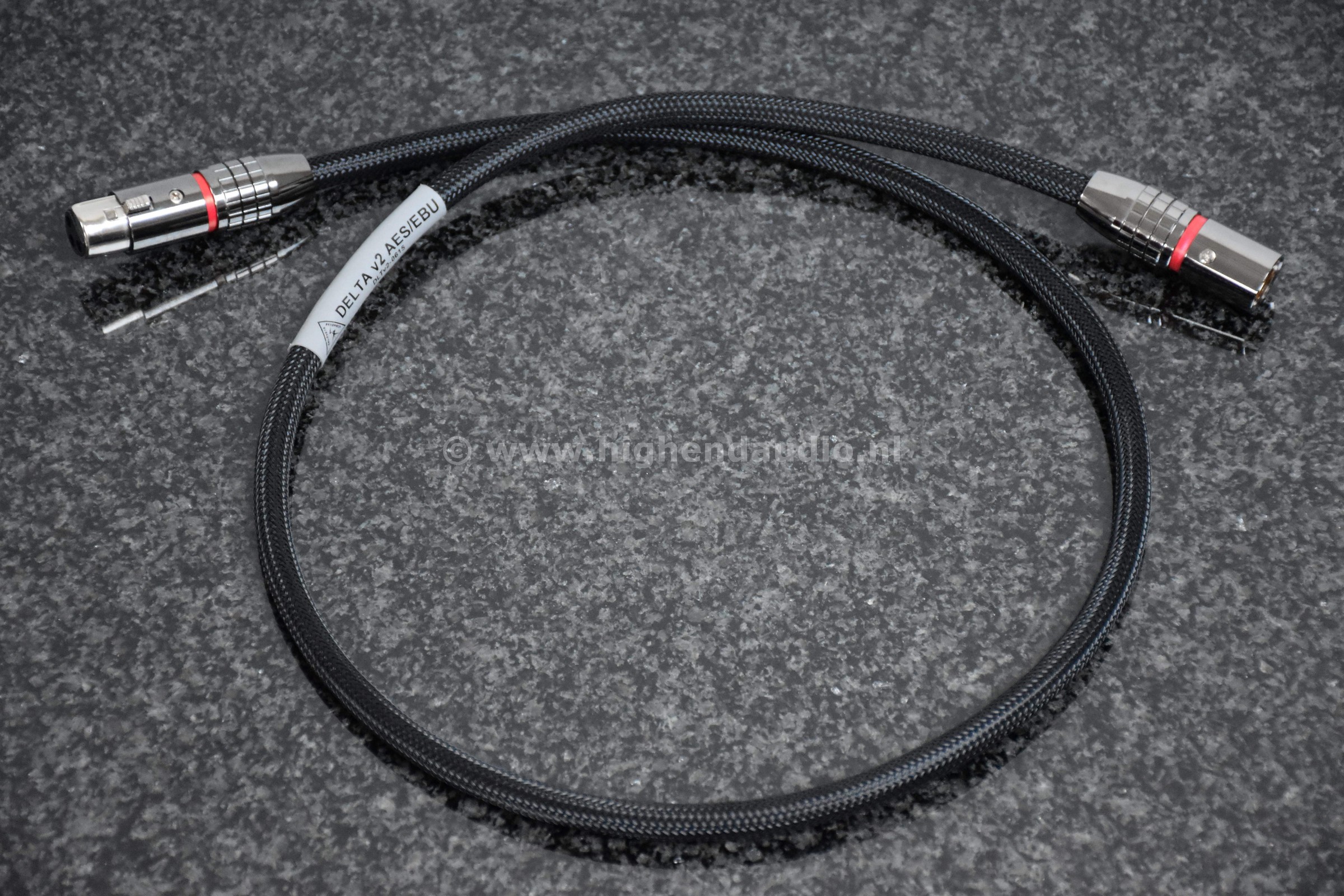 Shunyata-DeltaV2-AESEBU-1m-0615_wm