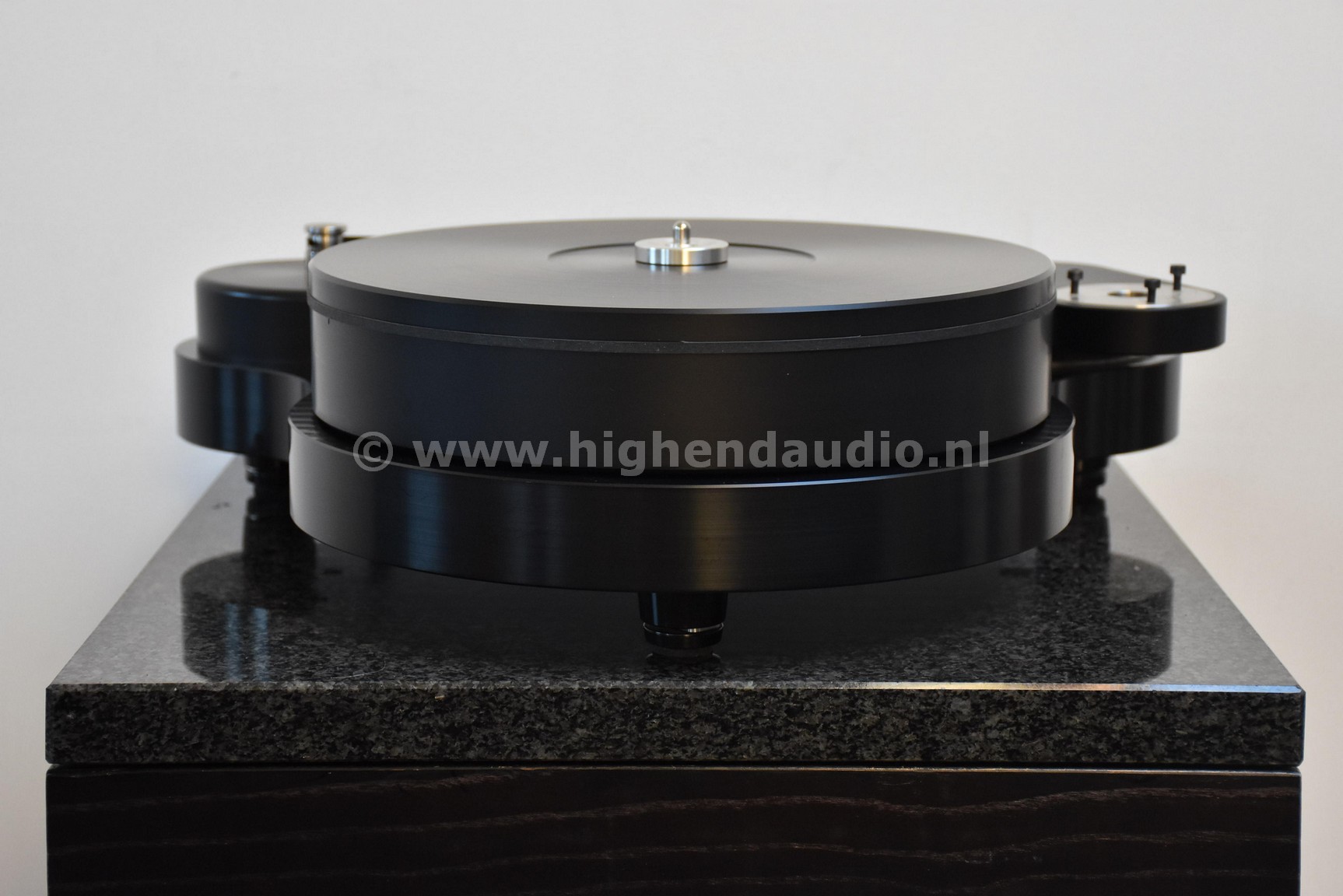 TWAcustic-RavenOne-0810534-front_wm